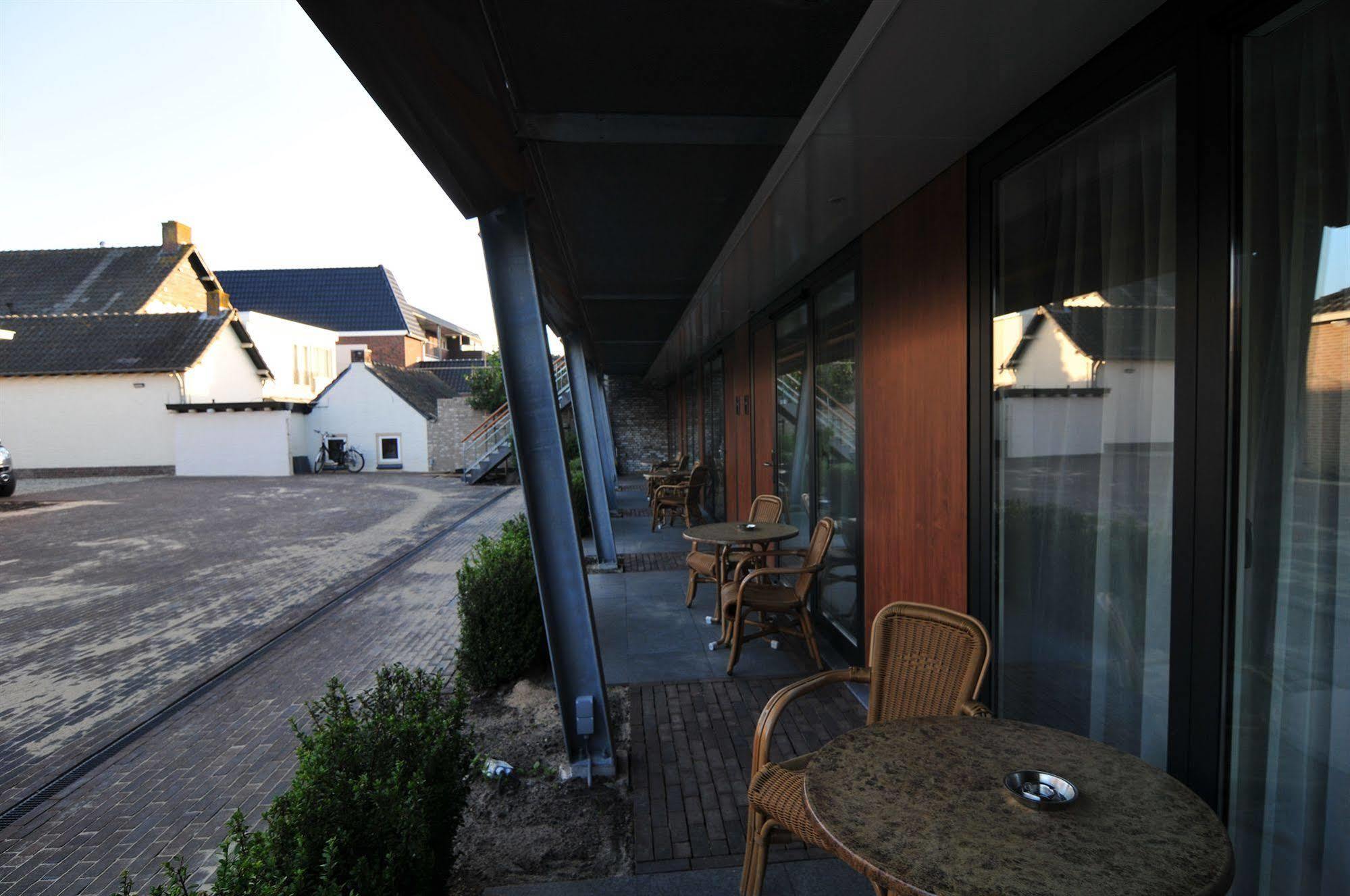 Hotel De Twee Linden Beneden-Leeuwen Exterior foto